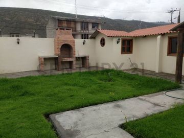 Casa independiente en Venta de 441 M2 sector San Antonio
