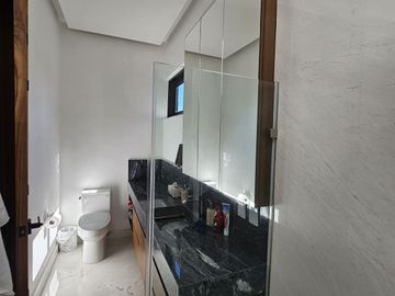 Casa amueblada con acabados de lujo en ARAUCA II
