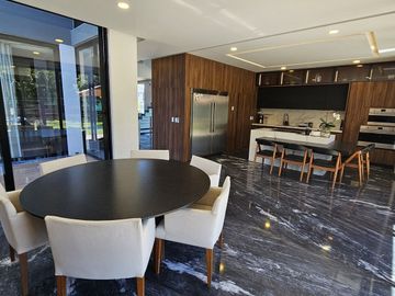 Casa amueblada con acabados de lujo en ARAUCA II