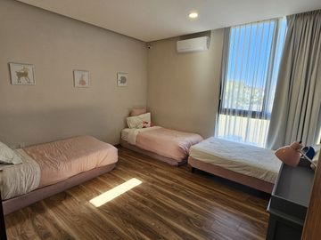Casa amueblada con acabados de lujo en ARAUCA II