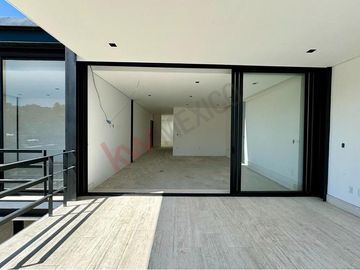 Estrena espectacular residencia en Real de Acueducto, Bosque Real.