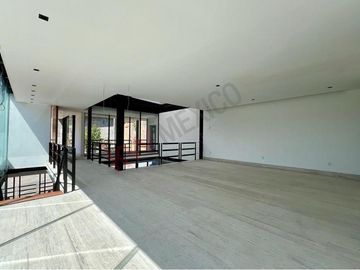 Estrena espectacular residencia en Real de Acueducto, Bosque Real.