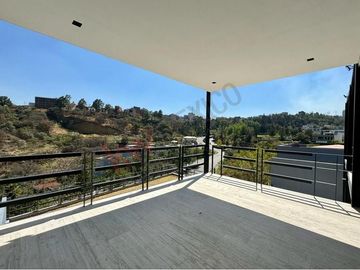 Estrena espectacular residencia en Real de Acueducto, Bosque Real.