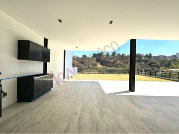 Estrena espectacular residencia en Real de Acueducto, Bosque Real.