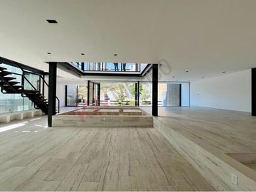 Estrena espectacular residencia en Real de Acueducto, Bosque Real.
