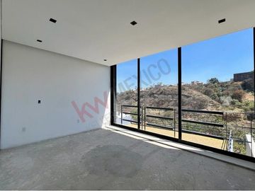Estrena espectacular residencia en Real de Acueducto, Bosque Real.
