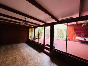 SE VENDE CASA AMPLIA DE TRES PISO - SECTOR SUR DE IQUIQUE