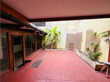 SE VENDE CASA AMPLIA DE TRES PISO - SECTOR SUR DE IQUIQUE