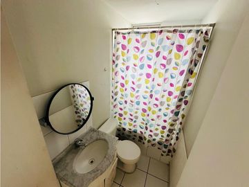 SE VENDE CASA AMPLIA DE TRES PISO - SECTOR SUR DE IQUIQUE