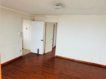 SE VENDE CASA AMPLIA DE TRES PISO - SECTOR SUR DE IQUIQUE