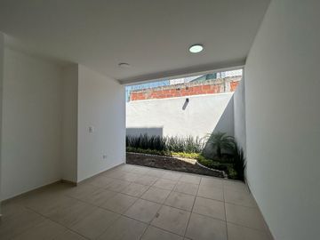 PREVENTA DE CASA EN XILOTZINGO A 8 MINUTOS DE CU BUAP 3 RECAMARAS, PUEBLA