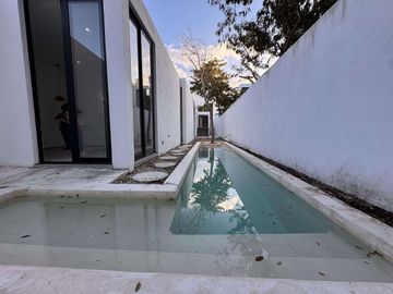 CASA VENTA MÉRIDA, UNA PLANTA, ALBERCA, ZONA MONTREAL DZITYÁ