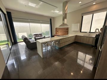 CASA EN VENTA EN SAN PEDRO GARZA GARCÍA