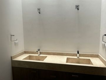 CASA VENTA EN ZONA NORTE, LOMBARDIA IV, LEON, GTO.