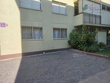 Departamento en Venta en Av. Echeñique - Montenegro - Ñuñoa