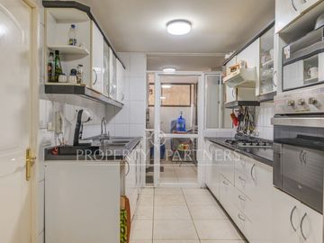 Departamento en zona residencial cercano a Escuela El Vergel y Colegio San Ignacio.