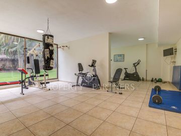 Departamento en zona residencial cercano a Escuela El Vergel y Colegio San Ignacio.