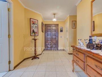 Departamento en zona residencial cercano a Escuela El Vergel y Colegio San Ignacio.