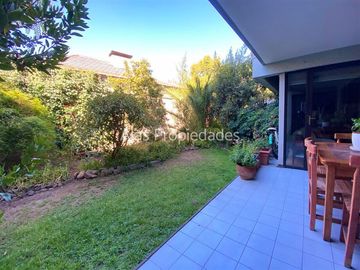 Departamento en Venta en Jardín exclusivo | Depto en Venta (4d-3b) | Las Condes | Alas Propiedades