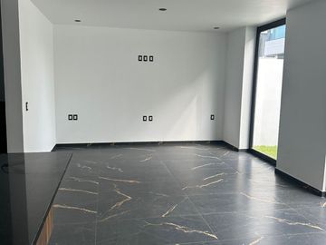 CASA EN VENTA, COTO LARISSA SOLARES