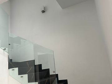 CASA EN VENTA, COTO LARISSA SOLARES