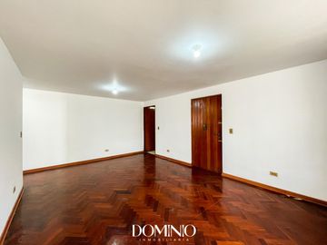 VENTA DEPARTAMENTO EN PRIMER PISO - 2 DORMITORIOS - SURCO