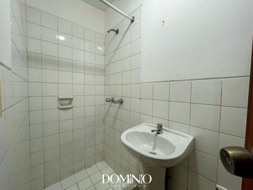 VENTA DEPARTAMENTO EN PRIMER PISO - 2 DORMITORIOS - SURCO