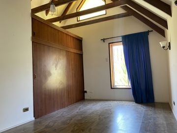 Venta de casa familiar, espacios amplios y cercanía a la playa