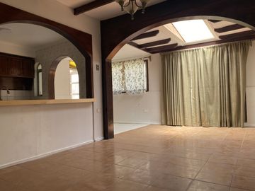 Venta de casa familiar, espacios amplios y cercanía a la playa