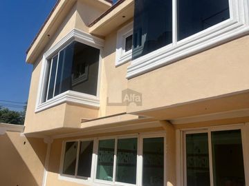 Casa sola en venta en La Trinidad, Texcoco, México