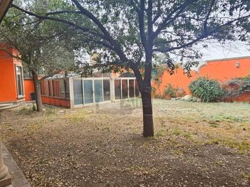 Casa en venta al norte de Saltillo, Residencial Jardines de Versalles