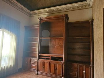 Casa en venta al norte de Saltillo, Residencial Jardines de Versalles