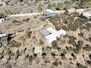 2500 m2  con 2 CABAÑAS EN VALLE DE GUADALUPE