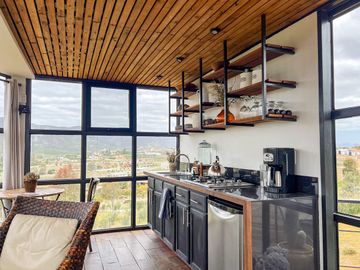 2500 m2  CON CABAÑA EQUIPADA EN VALLE DE GUADALUPE