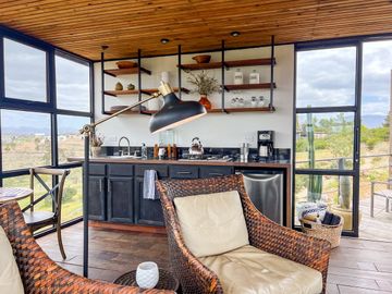 2500 m2  CON CABAÑA EQUIPADA EN VALLE DE GUADALUPE