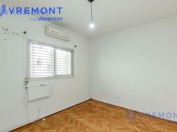 Hipolito Yrigoyen al 3300 almagro 2 ambientes ideal primera vivienda o inversión a una cuadra del subte A