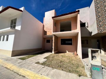Casa en venta en Bosques de San Juan, San Juan del Río, Querétaro.