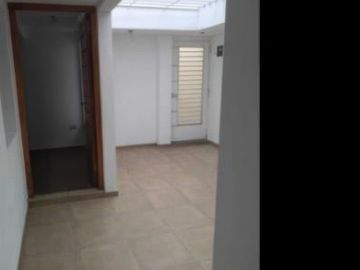 Casa en venta - 3 Dormitorios 3 Baños - 300Mts2 - La Plata