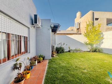 Casa en venta Castelar Norte  APTO CRÉDITO planta baja