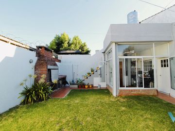 Casa en venta Castelar Norte  APTO CRÉDITO planta baja