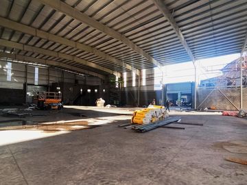 Galpón - Depósito 2600 m2. en Parque Patricios - ALQUILER