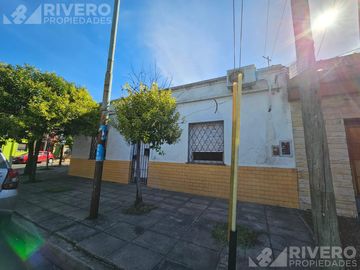 CASA  EN VENTA EN MORON SUR