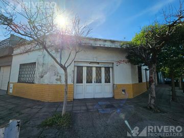 CASA  EN VENTA EN MORON SUR