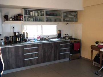 Muy buen departamento en venta en San isidro -  La Calabria