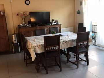 Muy buen departamento en venta en San isidro -  La Calabria