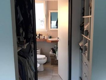 Muy buen departamento en venta en San isidro -  La Calabria