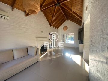 Casa Venta Canning Echeverria del Lago 5 Ambientes