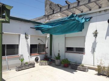¿Te Imaginas Viviendo en un departamento antiguo en el centro de Lobos?