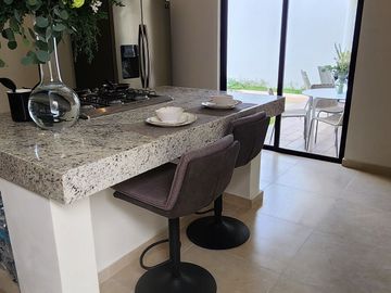 CASA DE 1 PLANTA CON ALBERCA EN MÉRIDA* Precio especial
