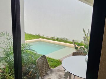 CASA DE 1 PLANTA CON ALBERCA EN MÉRIDA* Precio especial